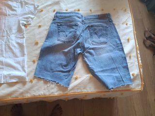 Camiseta Levi's Talla M + Pantalón Vaquero