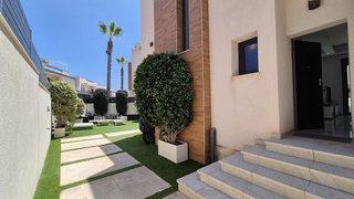Chalet en venta en Nueva Torrevieja - Aguas Nuevas en Torrevieja