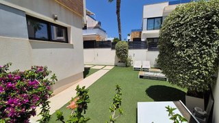 Chalet en venta en Nueva Torrevieja - Aguas Nuevas en Torrevieja