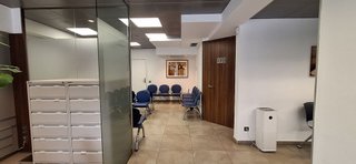 Local comercial en alquiler en Les Tres Torres en Barcelona