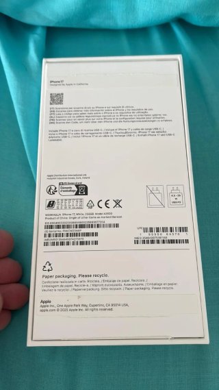 iPhone 17 Apple