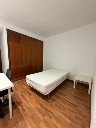 Piso en alquiler en Sector Sur  - La Palmera - Reina Mercedes en Sevilla
