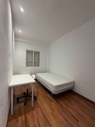 Piso en alquiler en Sector Sur  - La Palmera - Reina Mercedes en Sevilla