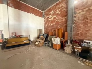 Local comercial en venta en Zona Pueblo en Guardamar del Segura