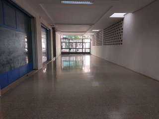 Local comercial en alquiler en Albors en Valencia