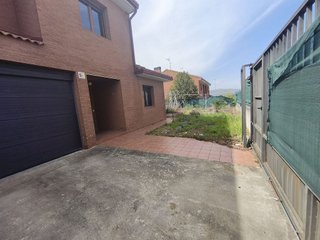 Casa adosada en venta en Orcoyen