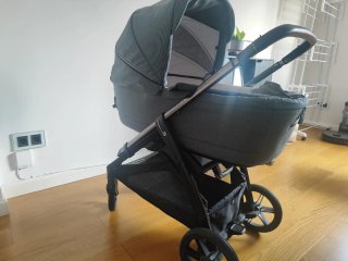 Silla de paseo y capazo gris