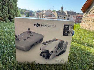 DJI Mini 4 Pro Fly More Combo (RC 2)