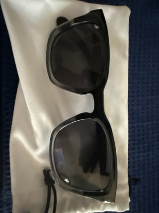 Gafas de sol negras