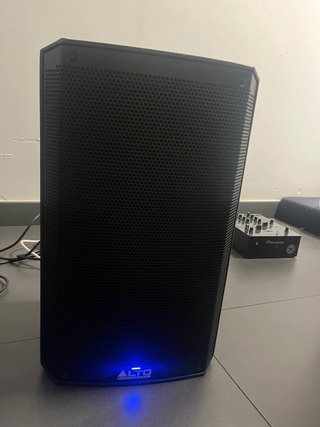 2 Altavoces Alto Professional TS310 + 1 Trípode
