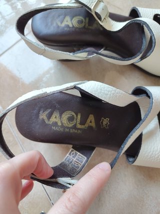 Sandalias KAOLA tacón piel blanco y marrón