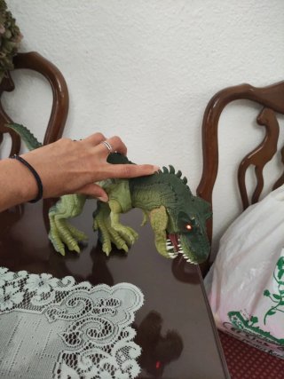 juguete dinosario Tyrannosaurus Rex Action