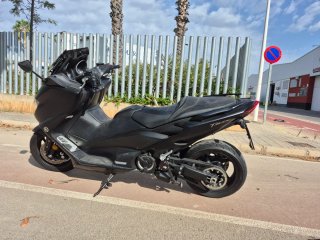 Yamaha Tmax 560