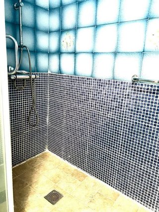 Piso en alquiler en Cruz Roja en Sevilla