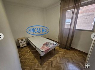 Piso en venta en Juan XXIII en Alicante