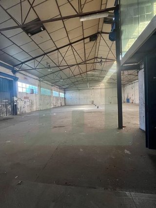 Nave industrial en venta en Camarma de Esteruelas