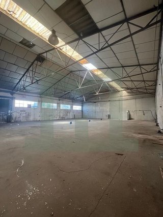 Nave industrial en venta en Camarma de Esteruelas