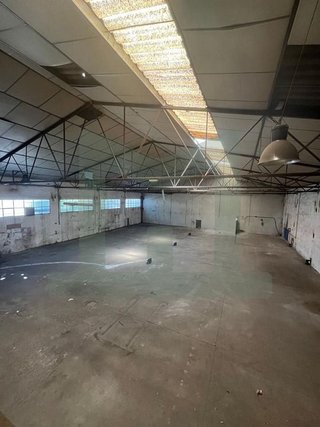 Nave industrial en venta en Camarma de Esteruelas