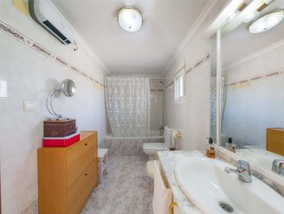 Chalet en venta en Peña de las Águilas en Elche