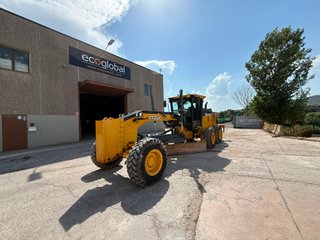 JOHN DEERE 772GP AWD **MATRICULADA**