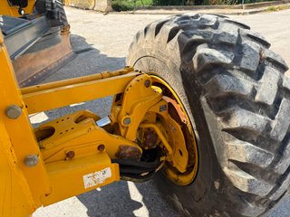 JOHN DEERE 772GP AWD **MATRICULADA**