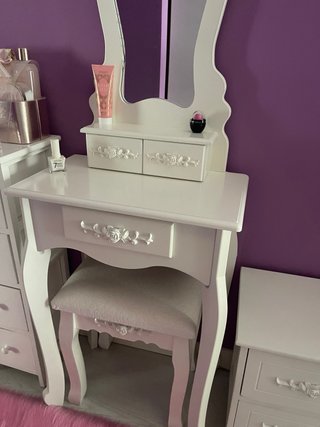Tocador blanco con espejo y luz LED