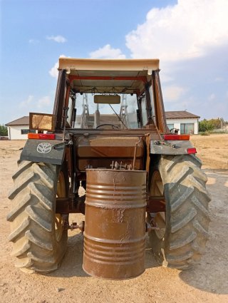Tractor Fiat 980E.
