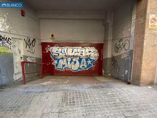 Garaje en venta en Collblanc en Hospitalet de Llobregat, L´