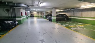 Garaje en venta en Ensanche - Sar en Santiago de Compostela