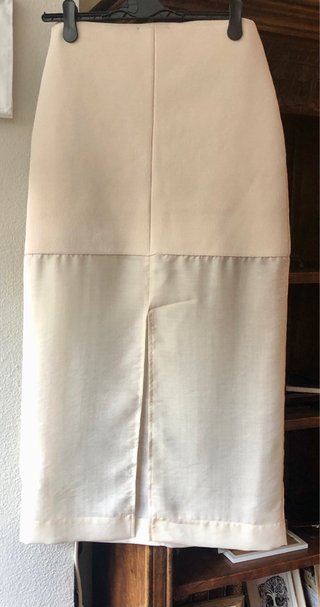 Rebajadísima Falda beige midi