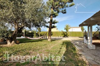 Chalet en venta en Oliva Playa en Oliva