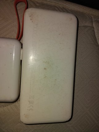 Lote de Cargadores  portátiles  blancos