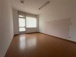 Local comercial en venta en Canillas en Madrid