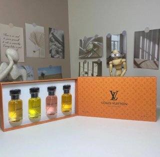 Set de Perfumes 4x30ml nuevos en caja sellada