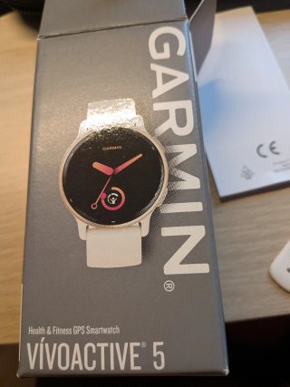 Garmin Vivoactive 5 Beige/Plata