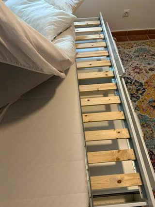 Cabecero de cama y colchón