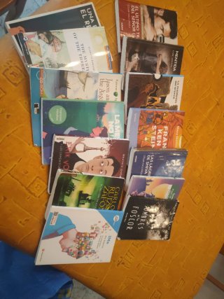 Libros de lectura castellano, catalán e inglés