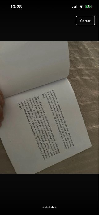 Libro ilustrado “¿quéhacen las tetas cuando duerme