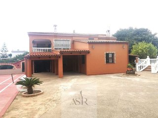 Chalet en venta en Zona Urbanizaciones en Alzira