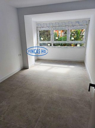 Piso en venta en Campoamor en Alicante
