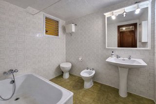 Piso en venta en Zona Avenida al Vedat en Torrent