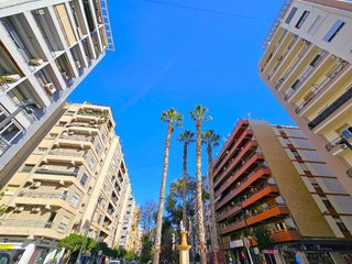 Piso en venta en Zona Avenida al Vedat en Torrent