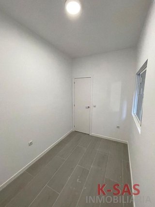 Local comercial en venta en Montesa en Esplugues de Llobregat