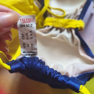 Bikini azul y amarillo