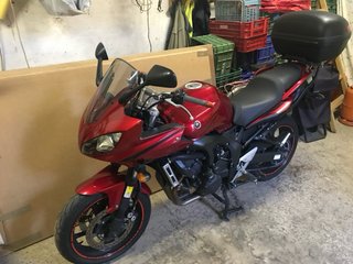Yamaha Fazer S2 Roja y Negra
