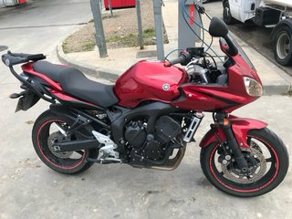Yamaha Fazer S2 Roja y Negra