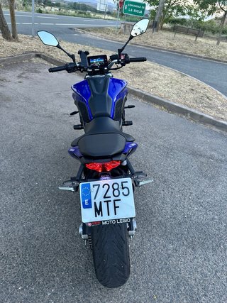 Yamaha MT-07 Naked Azul y Negra
