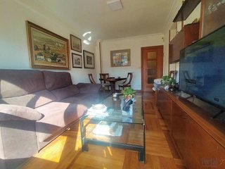 Piso en venta en Plaza España - Villa Pilar - Reyes Católicos - Vadillos en Burgos
