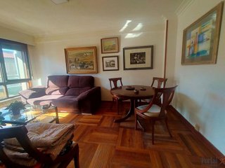 Piso en venta en Plaza España - Villa Pilar - Reyes Católicos - Vadillos en Burgos