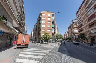 Local comercial en venta en Camino de Ronda - Rosaleda en Granada
